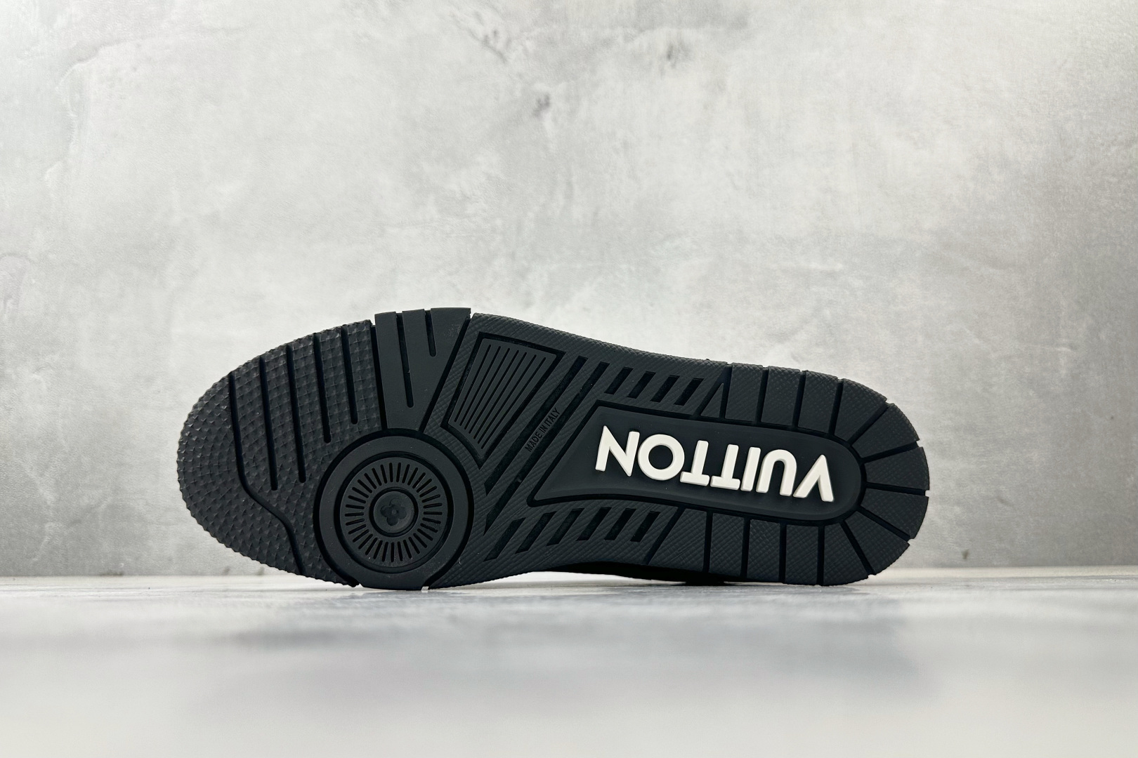 430 顶级纯原 LOUIS VUITTTrainer 黑色 1AAREW