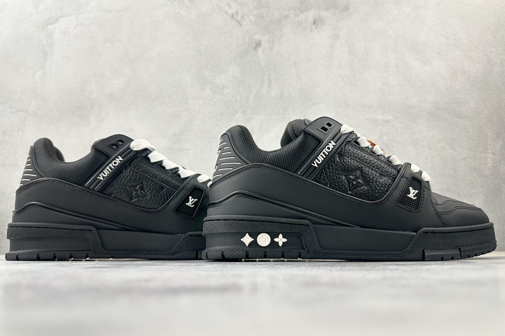 430 顶级纯原 LOUIS VUITTTrainer 黑色 1AAREW