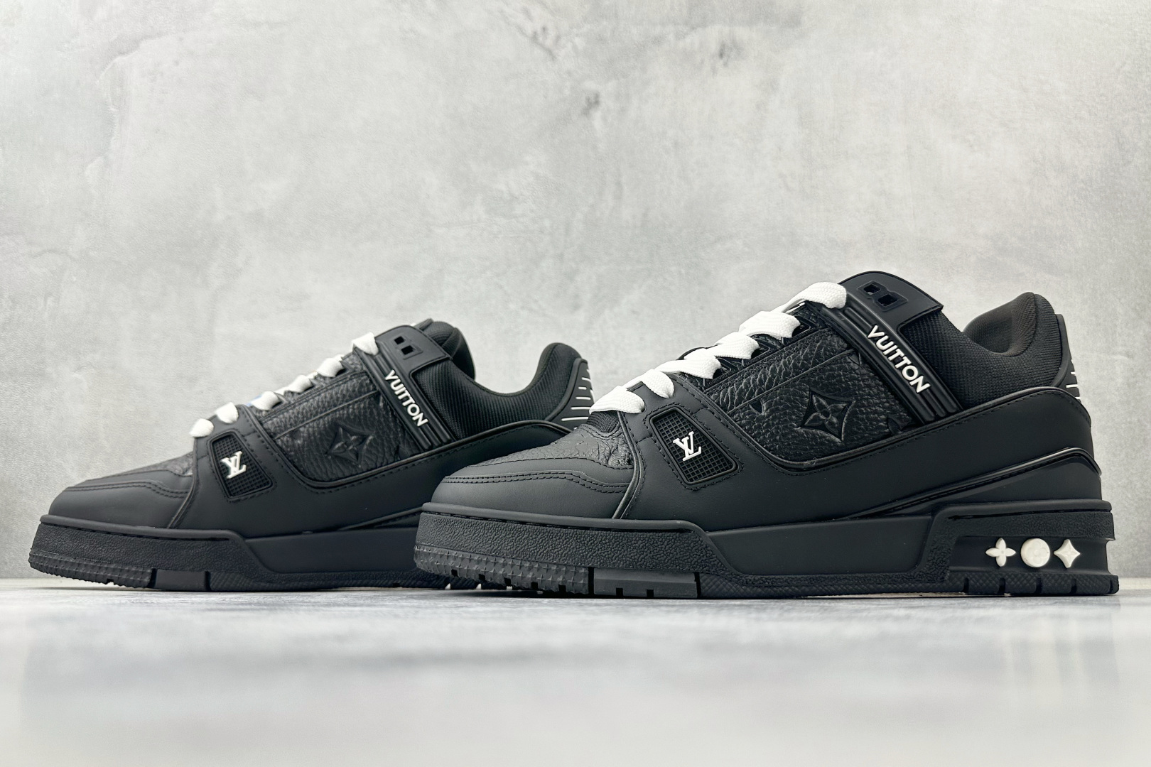 430 顶级纯原 LOUIS VUITTTrainer 黑色 1AAREW