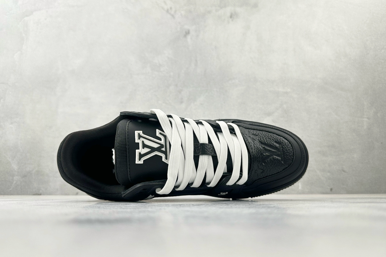 430 顶级纯原 LOUIS VUITTTrainer 黑色 1AAREW