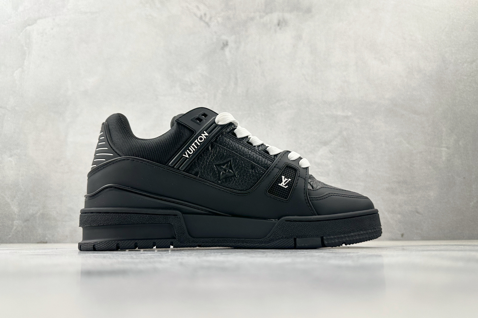 430 顶级纯原 LOUIS VUITTTrainer 黑色 1AAREW