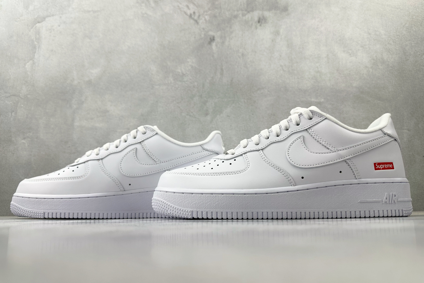 250 原厂皮 Supreme x Nike Air Force 1 ”box logo” 白色 CU9225-100