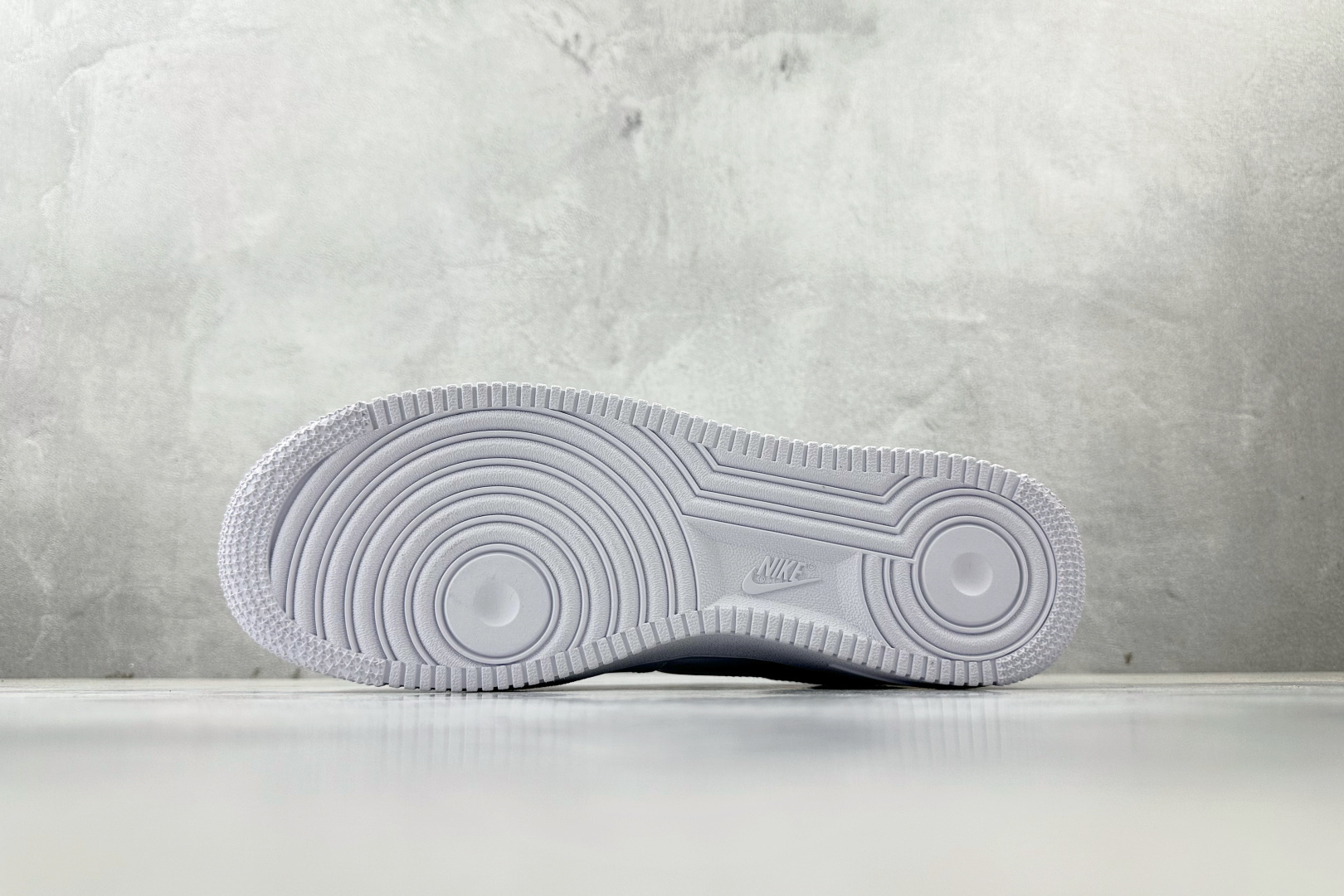 250 原厂皮 Supreme x Nike Air Force 1 ”box logo” 白色 CU9225-100