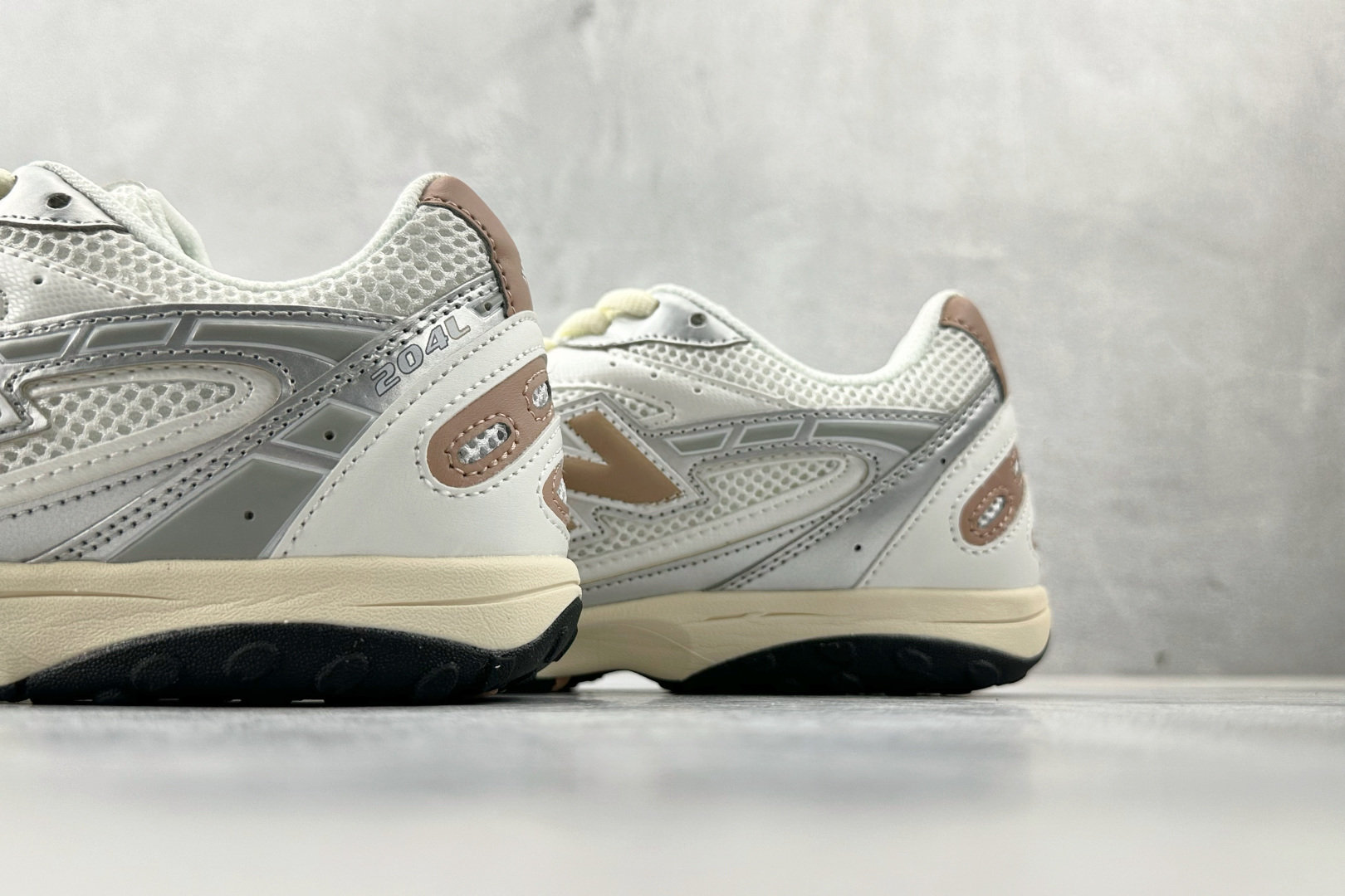 200 纯原出品 New Balance 204L白银 U204LSWA