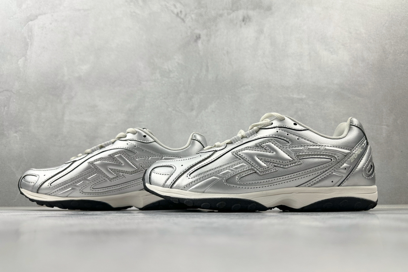 200 纯原出品 New Balance 204L银色 U204MMF
