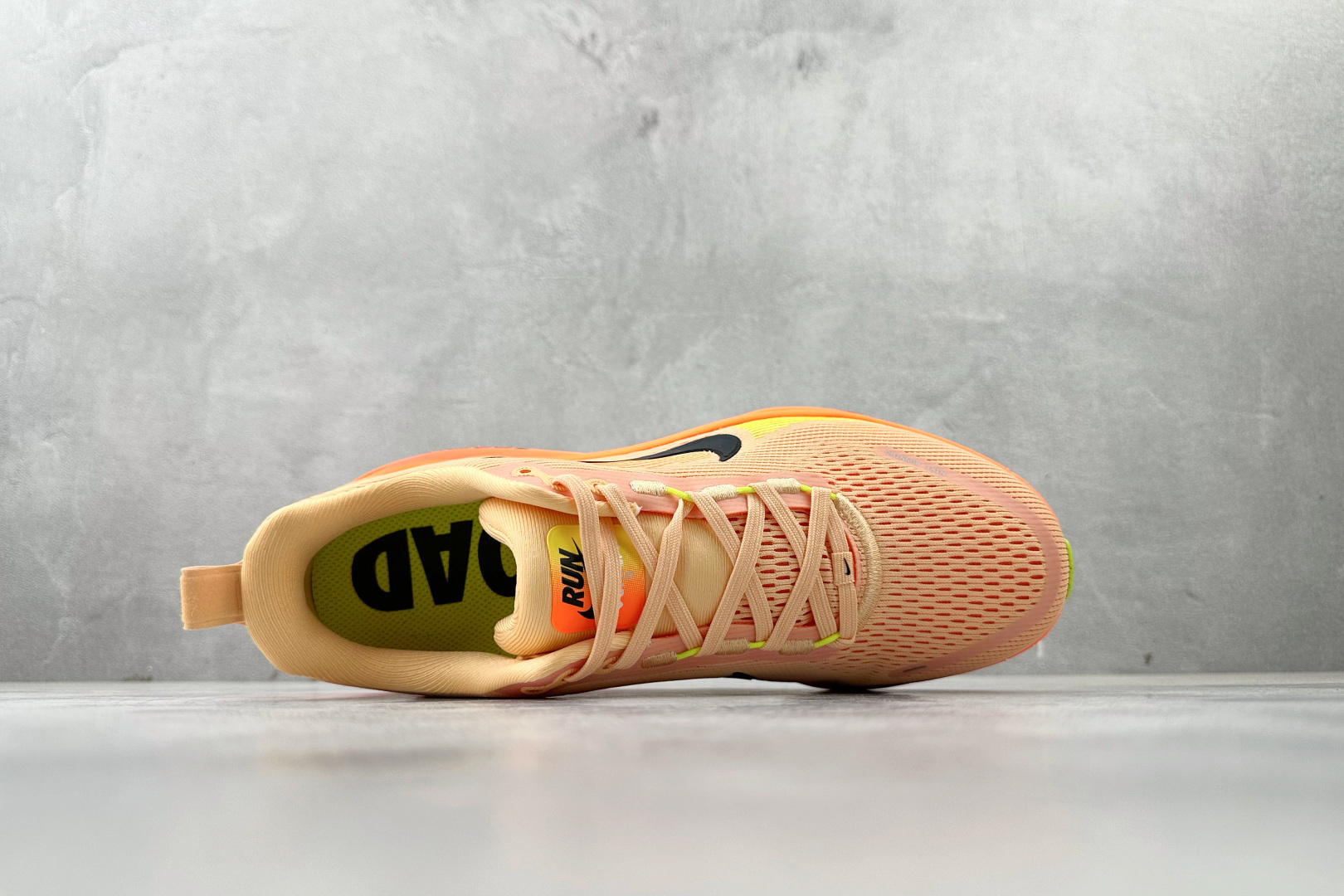 190 全套数据私模 Nike Vomero 18 橙色 HM6803-700