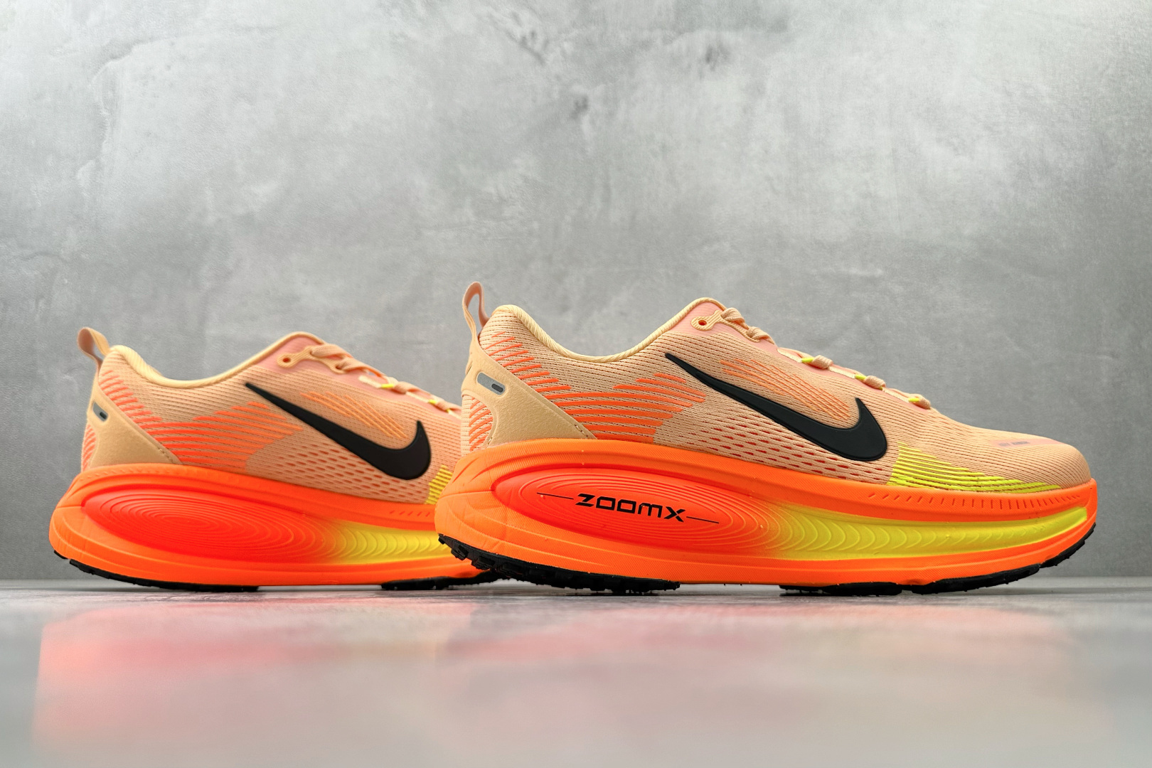 190 全套数据私模 Nike Vomero 18 橙色 HM6803-700