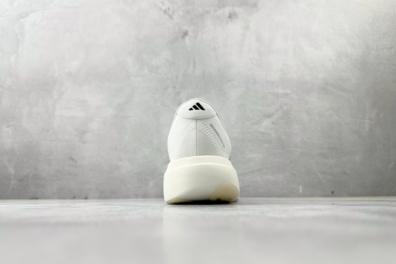 190 纯原 adidAdizero Evo SL 白黑 JR4736