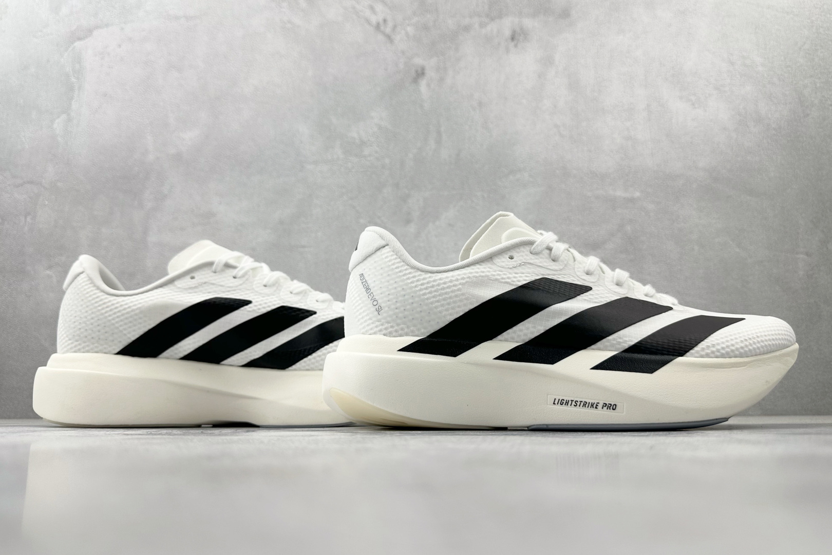 190 纯原 adidAdizero Evo SL 白黑 JR4736