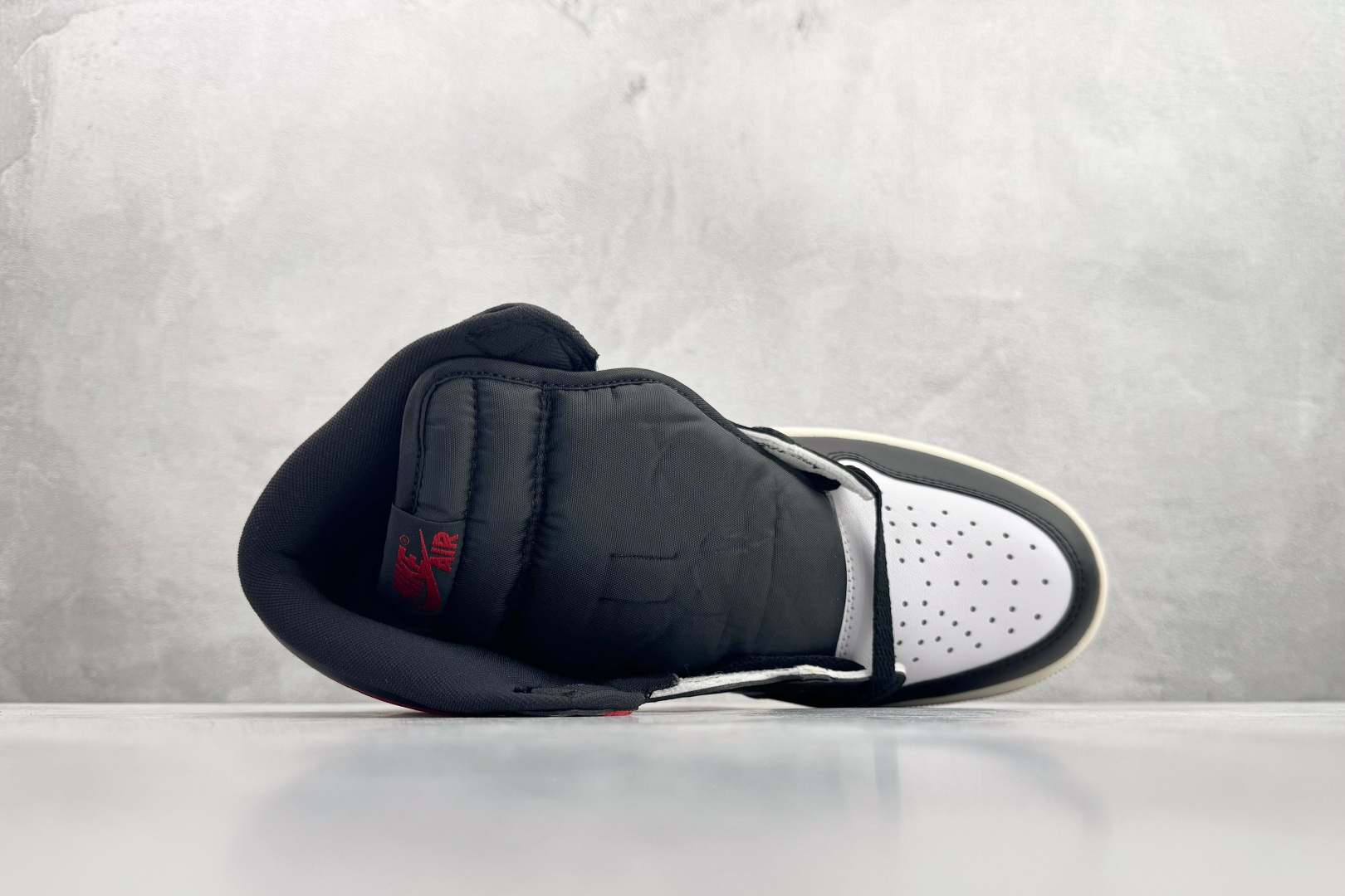 230 Jordan Air Jordan 1 High 红色 DZ5485-106