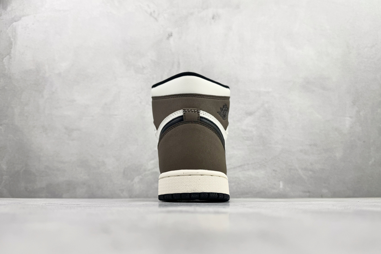 230 Jordan Air Jordan 1 Retro High 黑摩卡 555088-105