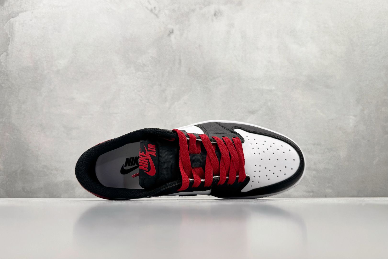 210 Jordan Air Jordan 1 retro low 红黑 CZ0858-106