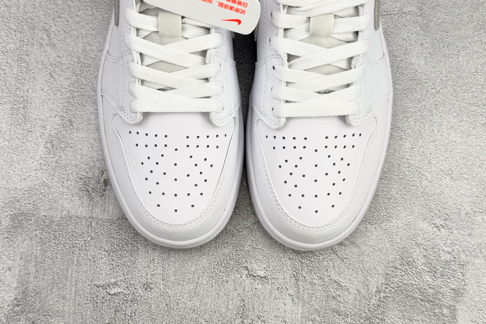 210 Jordan Air Jordan 1 retro low 灰白 CZ0790-100