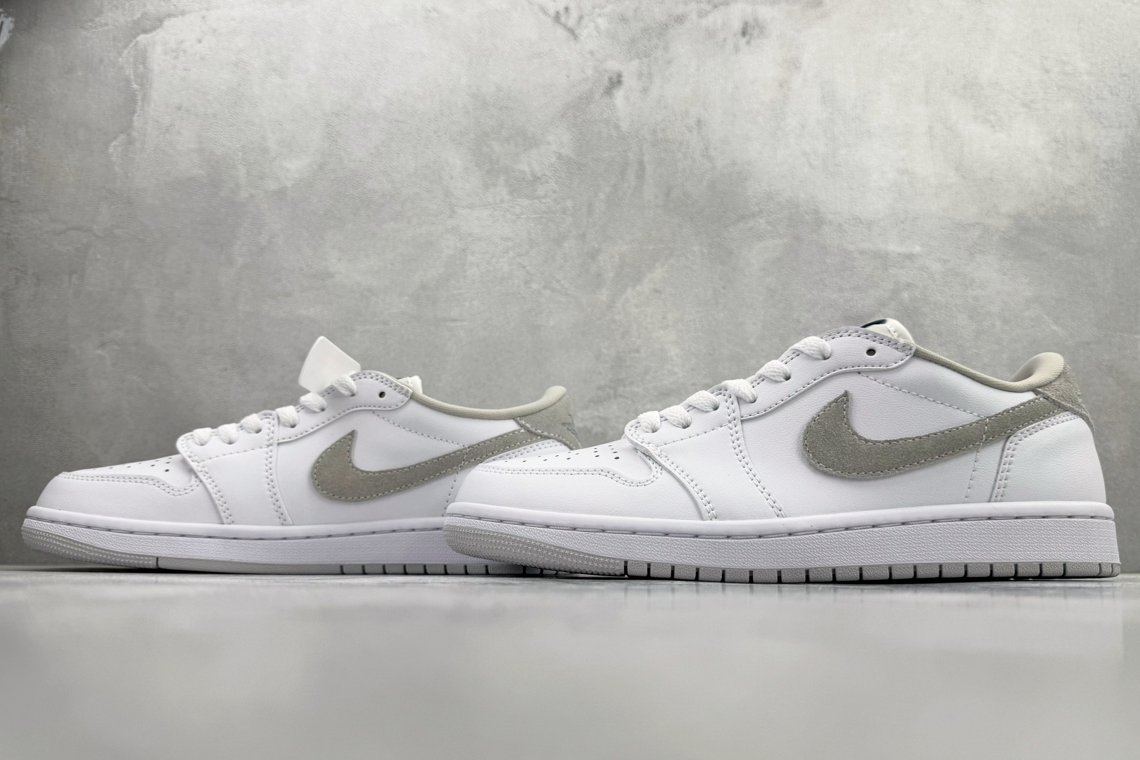 210 Jordan Air Jordan 1 retro low 灰白 CZ0790-100