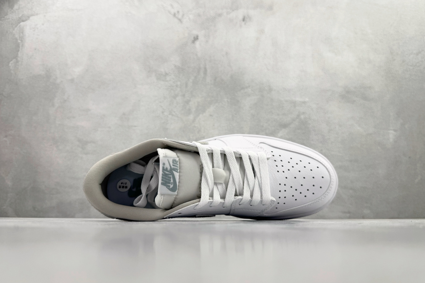 210 Jordan Air Jordan 1 retro low 灰白 CZ0790-100