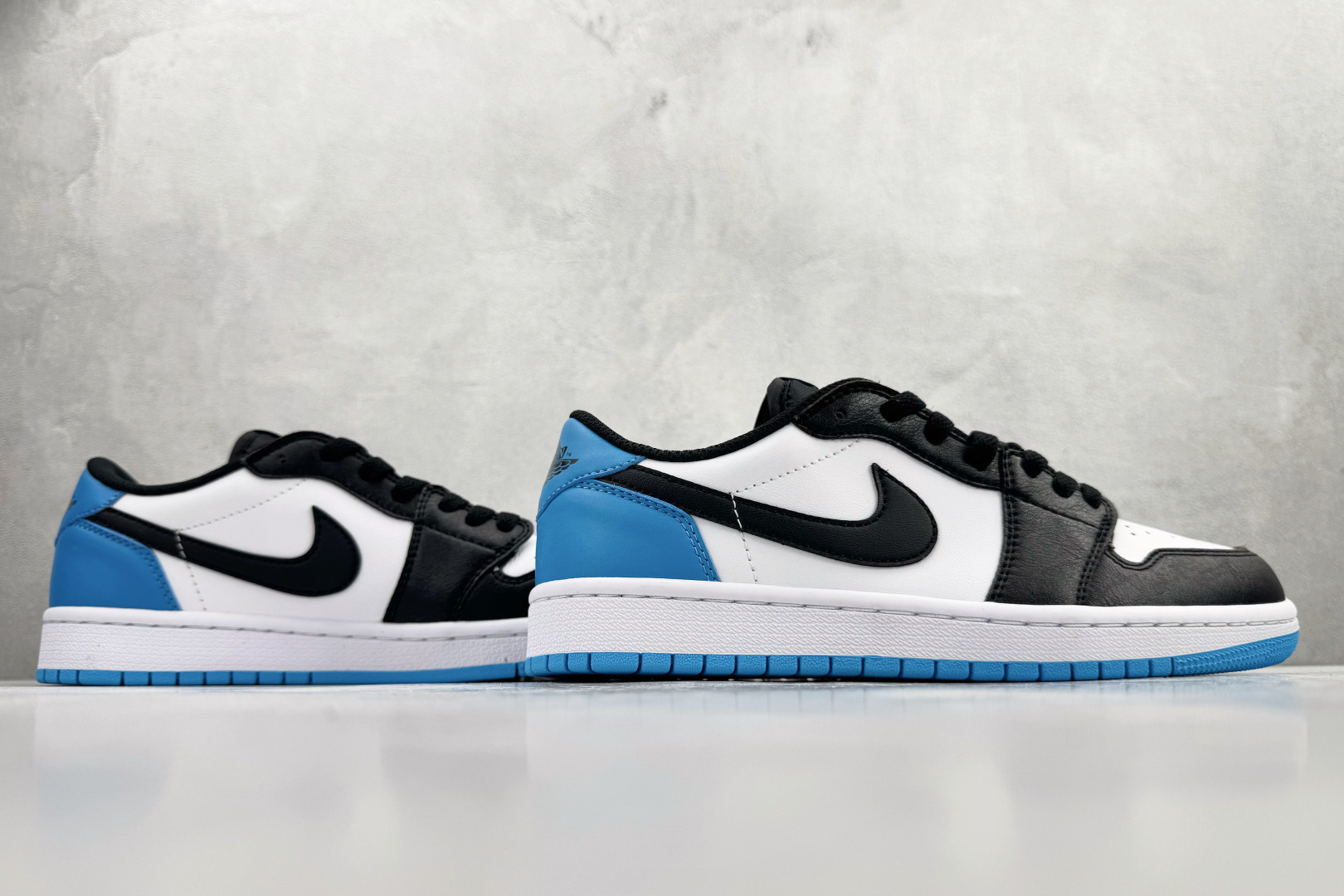 210 Jordan Air Jordan 1 retro low 黑白蓝 CZ0790-104