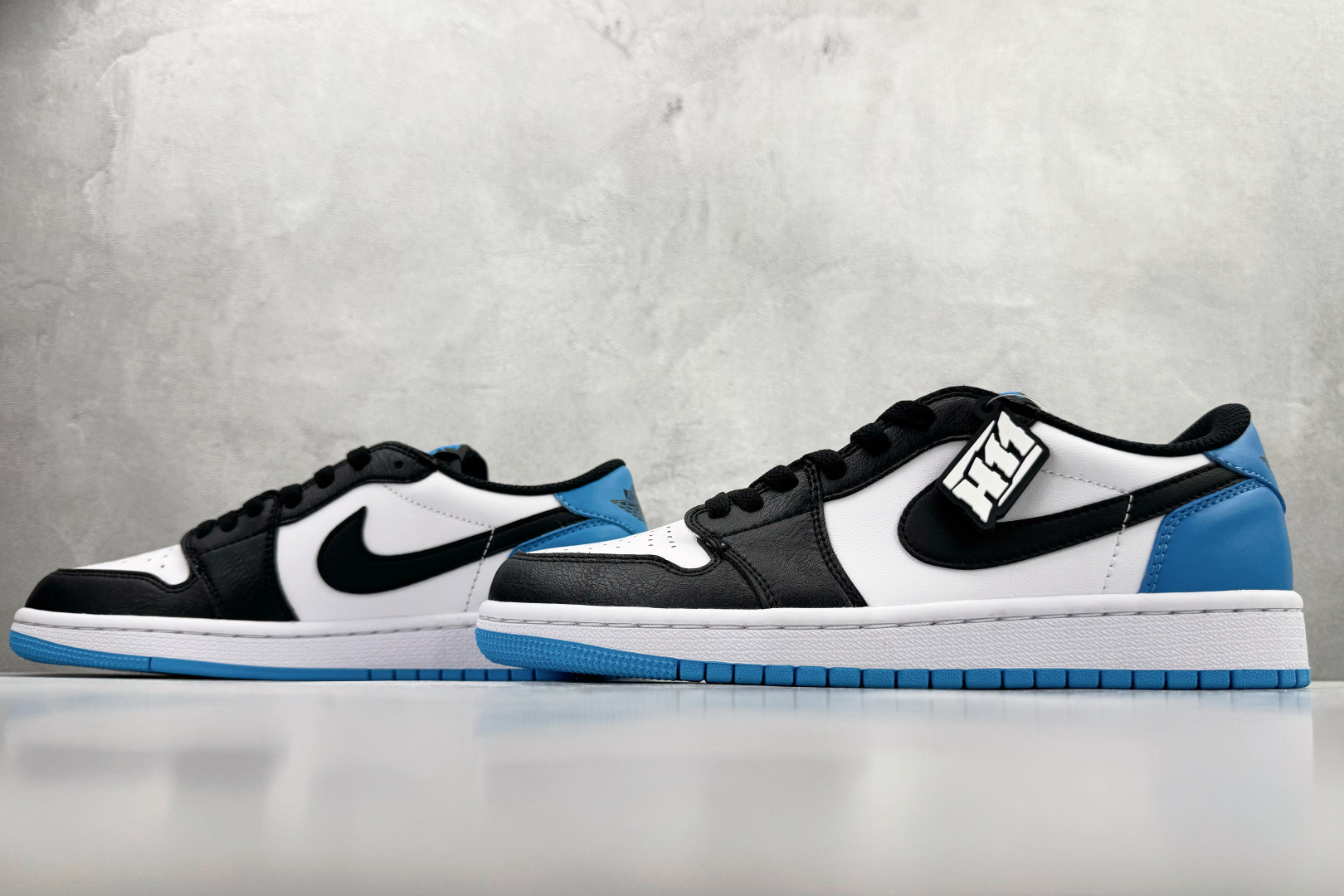 210 Jordan Air Jordan 1 retro low 黑白蓝 CZ0790-104