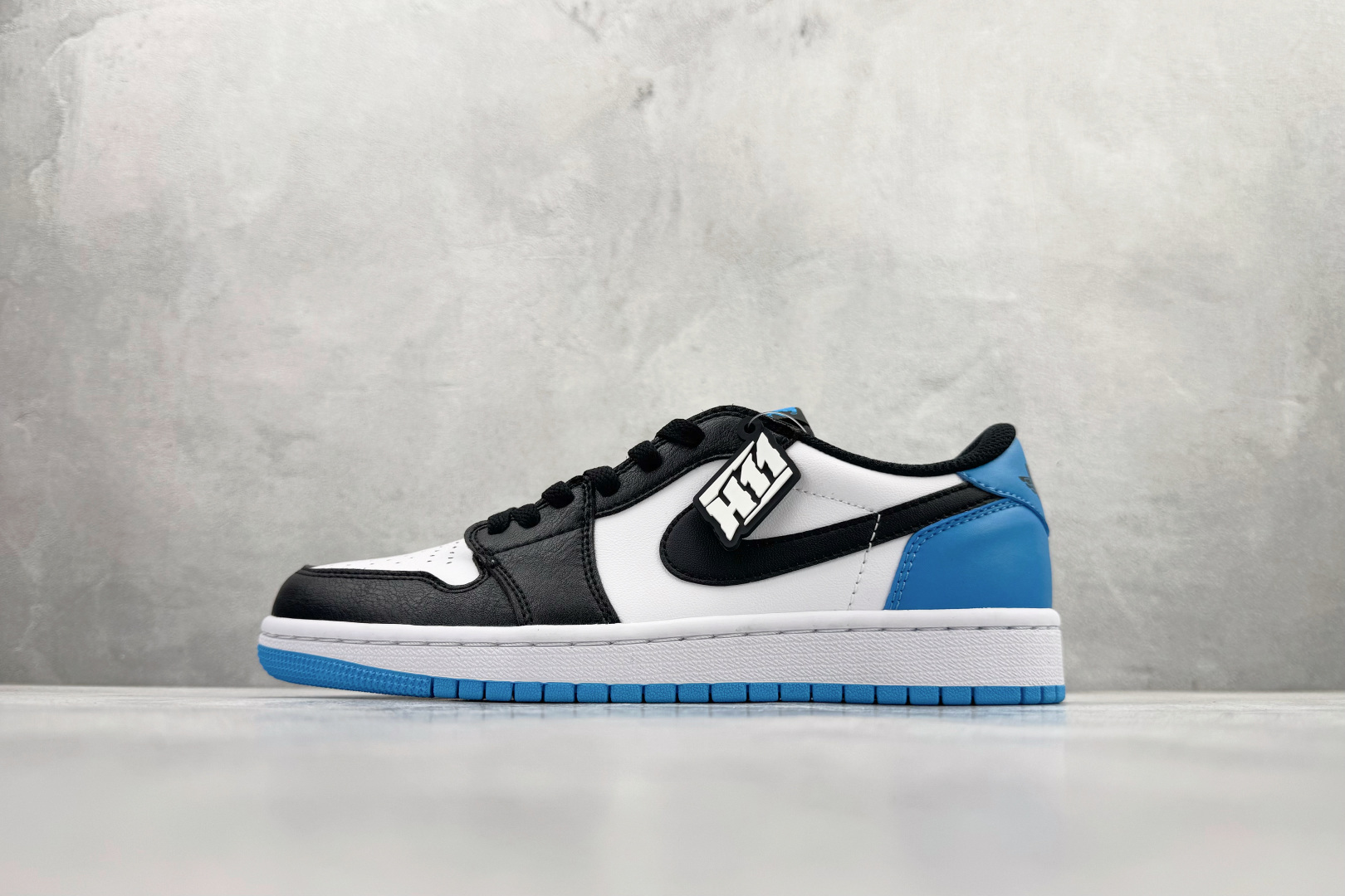 210 Jordan Air Jordan 1 retro low 黑白蓝 CZ0790-104