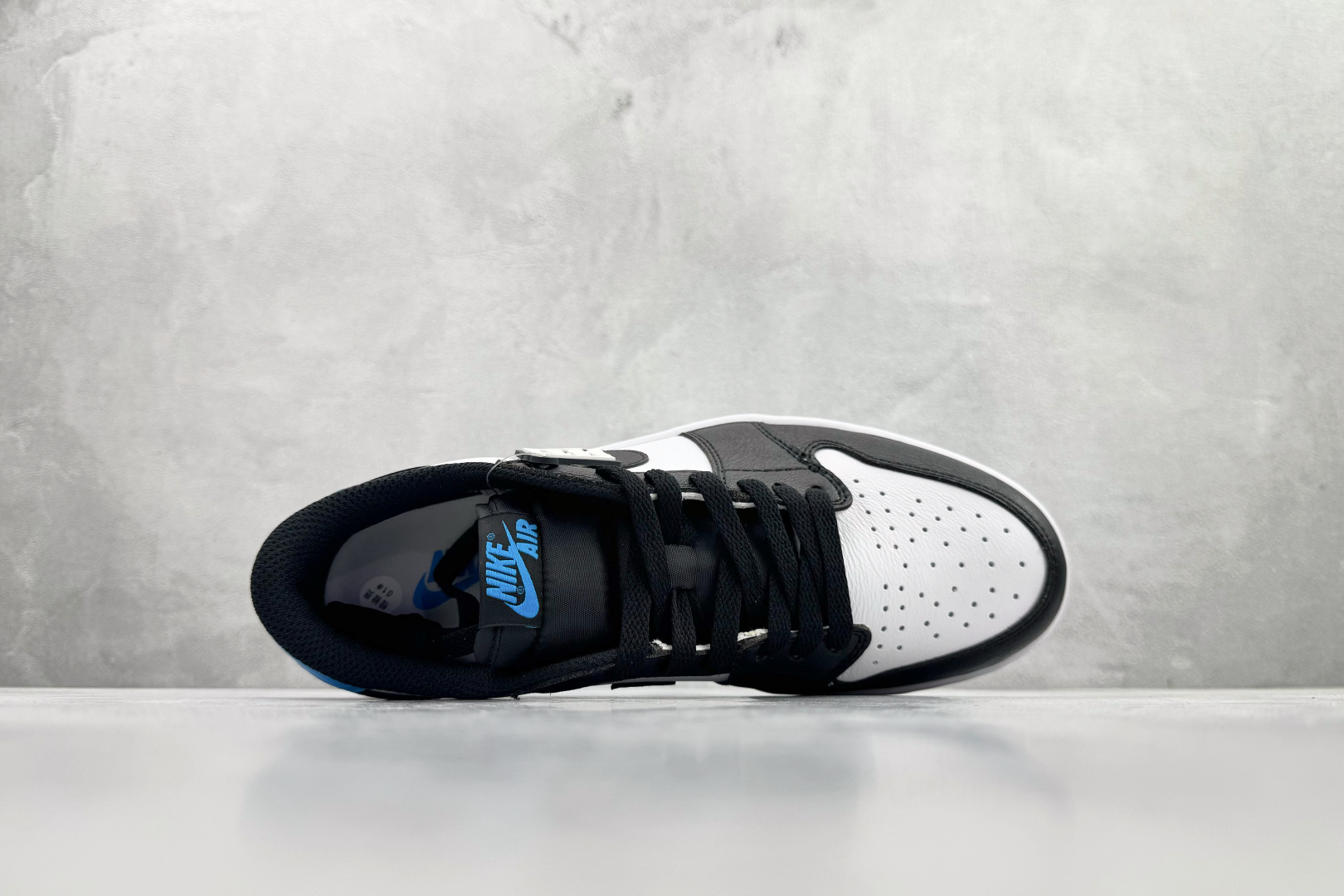 210 Jordan Air Jordan 1 retro low 黑白蓝 CZ0790-104