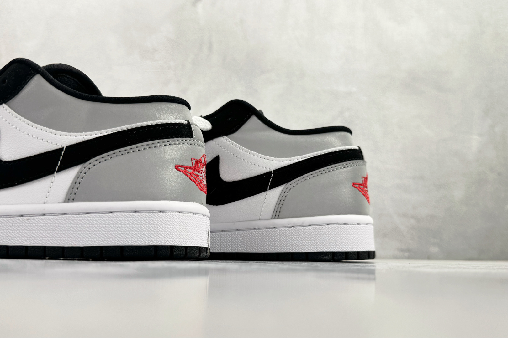 210 Jordan Air Jordan 1 low SE 黑白 HF3148-106