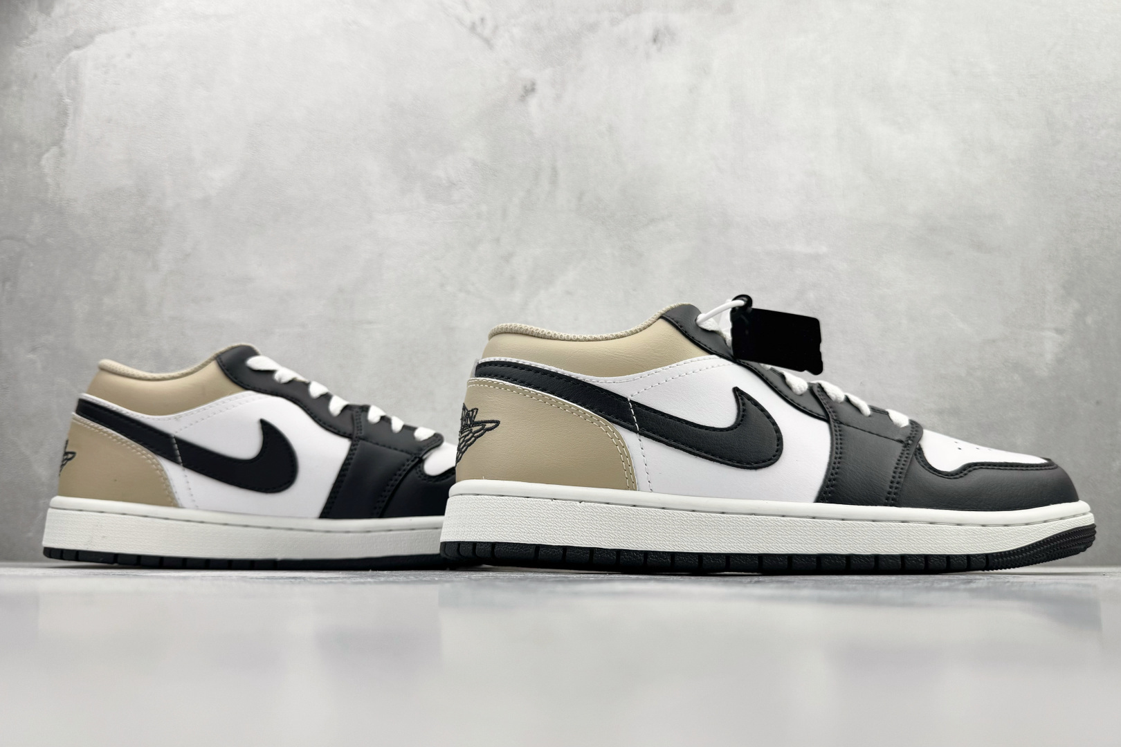 210 Jordan Air Jordan 1 low 白黑 553558-153