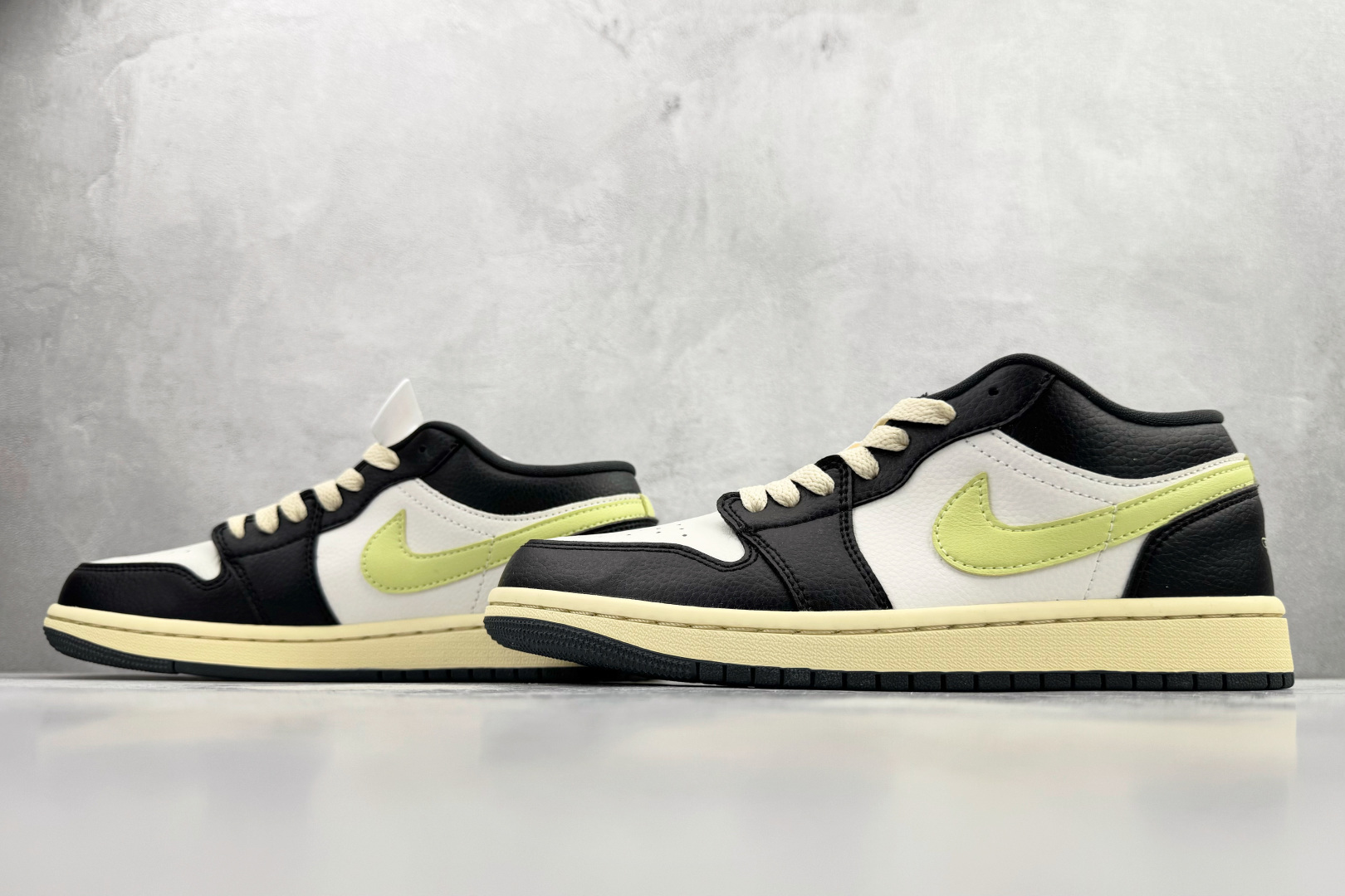 210 Jordan Air Jordan 1 low SE 黑白 HQ3009-003