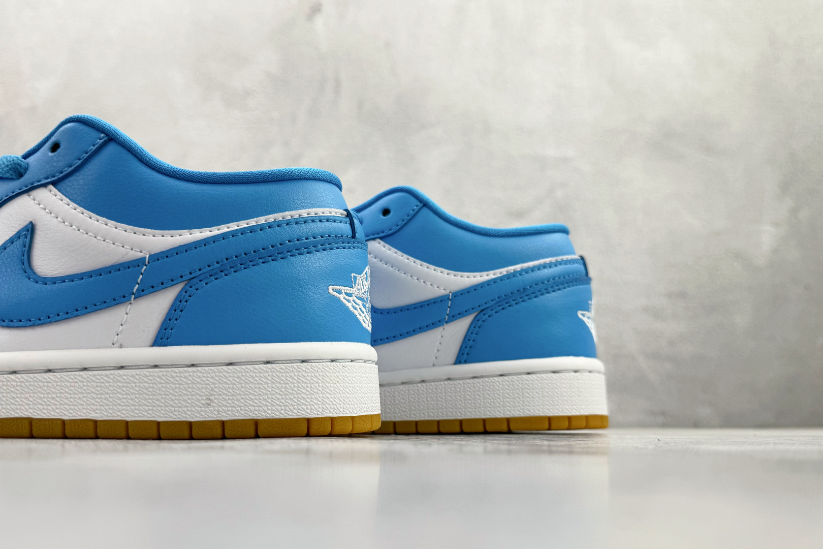 210 Jordan Air Jordan 1 low 蓝白 DC0774-104