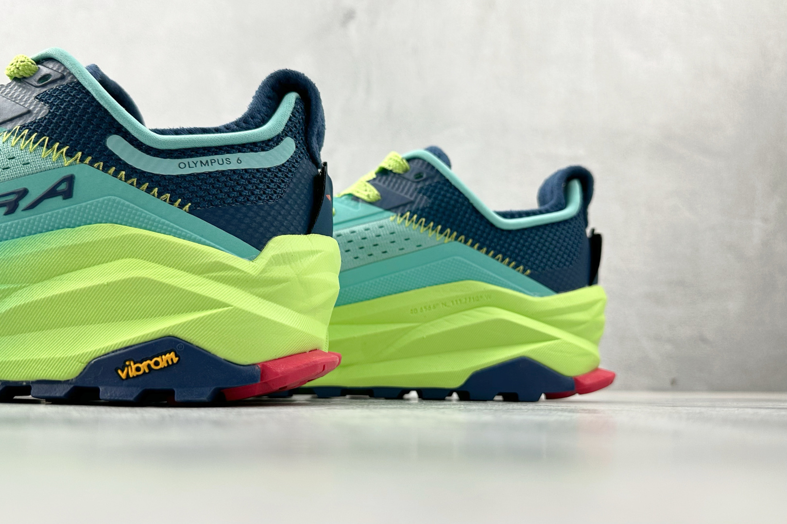 220 平台专供 Altra OLYMPUS 6 青色 AL0A85NK3361