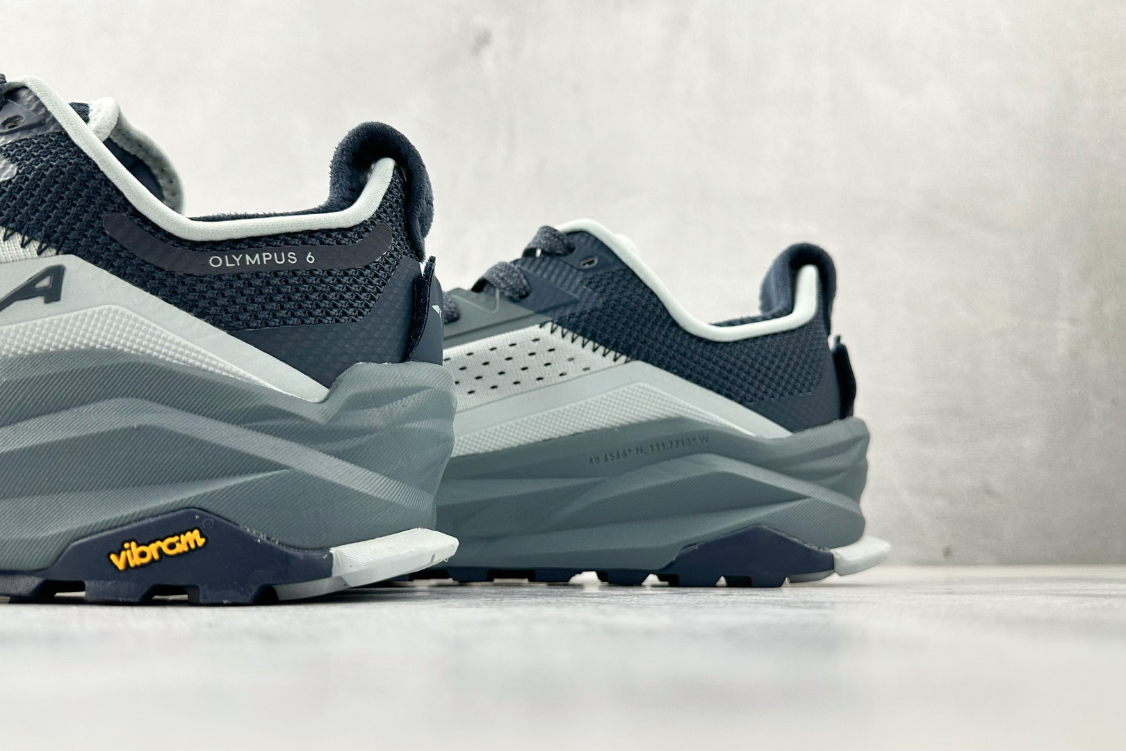 220 平台专供 Altra OLYMPUS 6 深蓝色 AL0A85NJ442