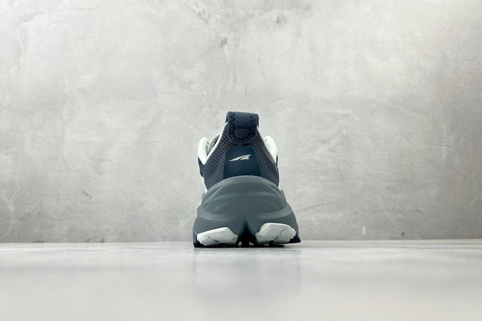 220 平台专供 Altra OLYMPUS 6 深蓝色 AL0A85NJ442