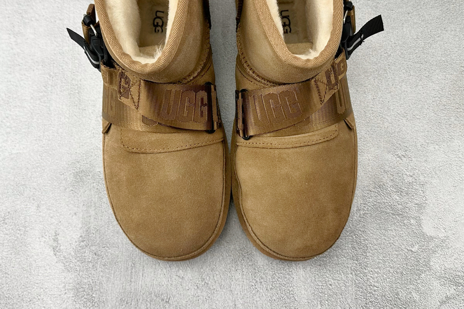 Top 280 UGG W CLASSIC MINI II 栗色 1135013-CHE