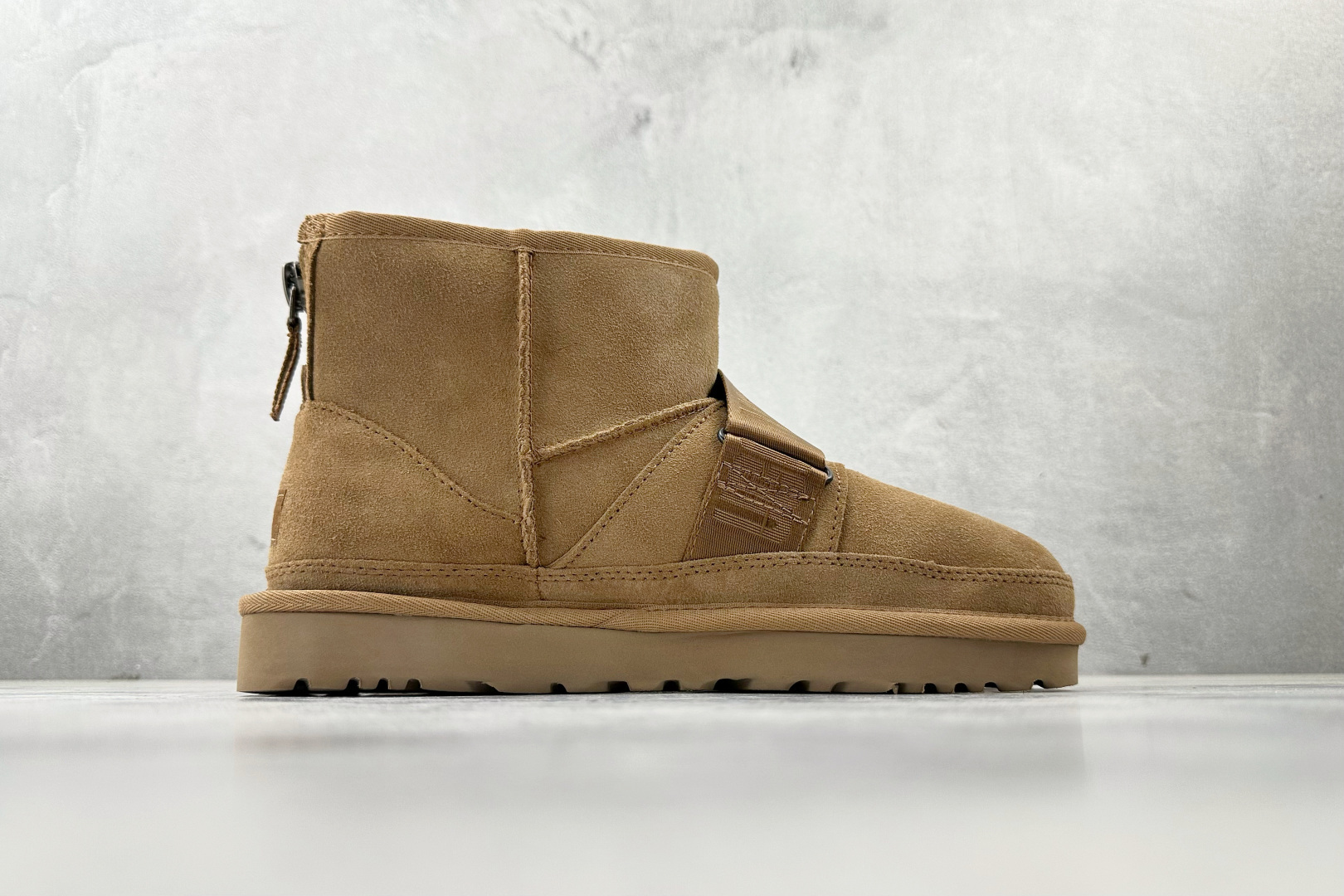 Top 280 UGG W CLASSIC MINI II 栗色 1135013-CHE