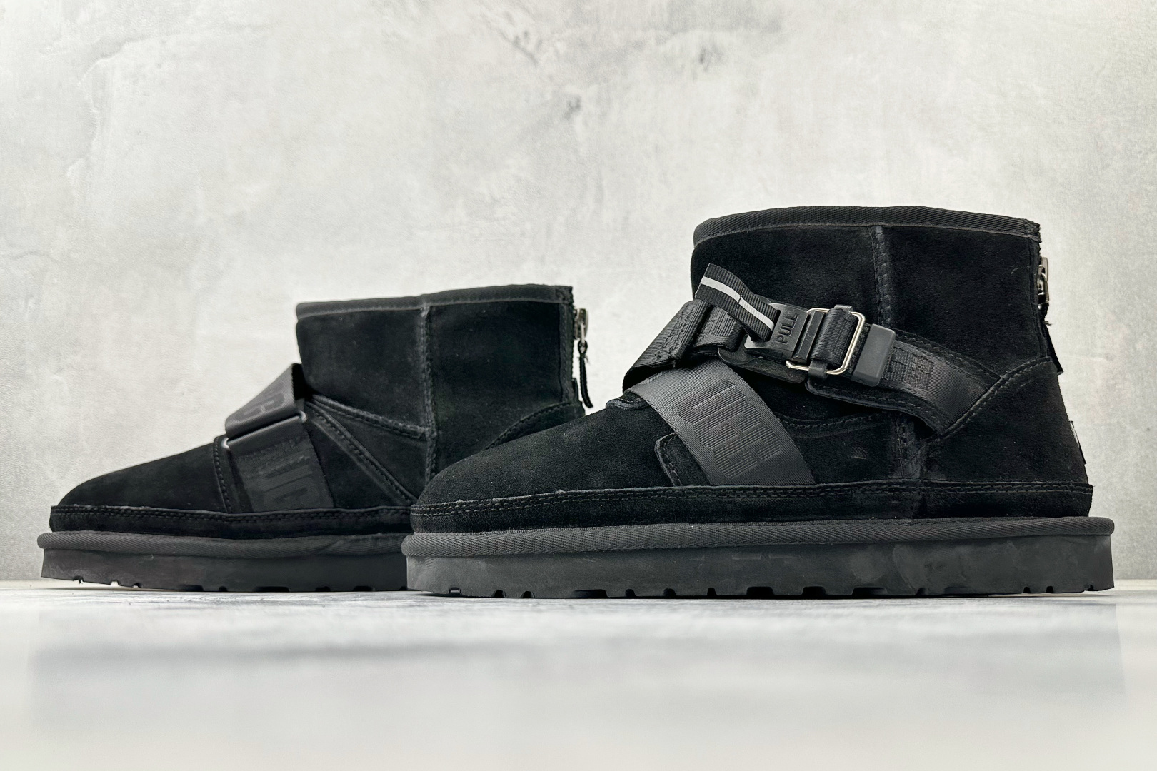 Top 280 UGG W CLASSIC MINI II 黑色 1135013-BLK