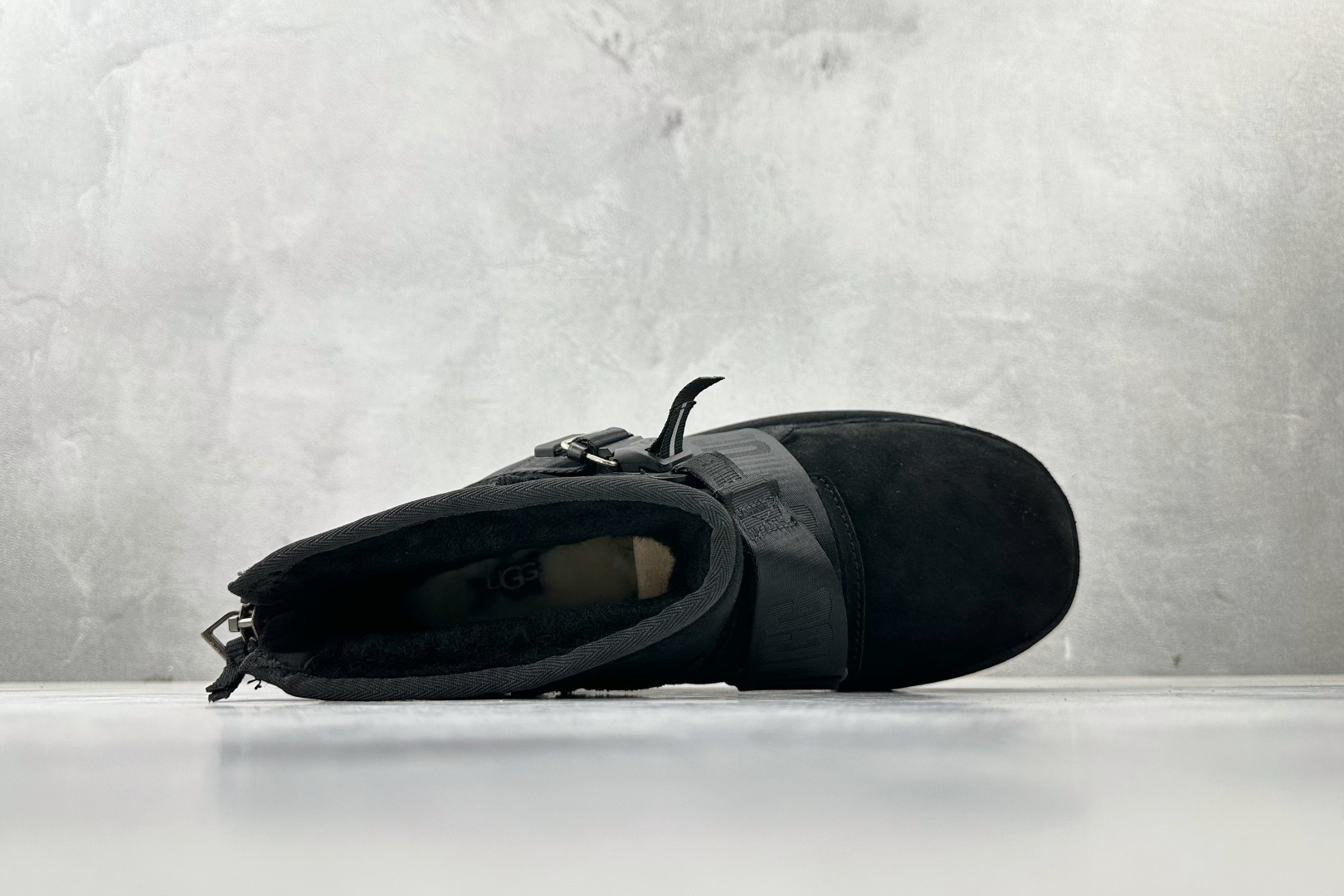 Top 280 UGG W CLASSIC MINI II 黑色 1135013-BLK