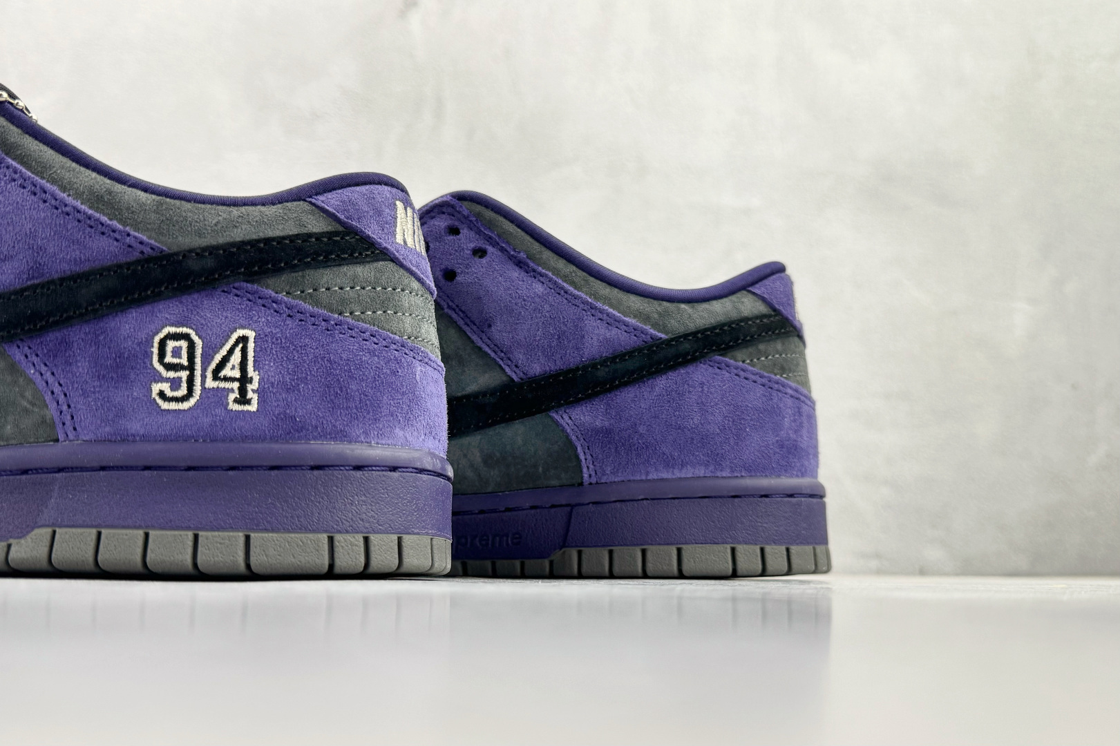 340 Nike x Supreme Dunk SB Dunk Low 紫色 HQ8487-500