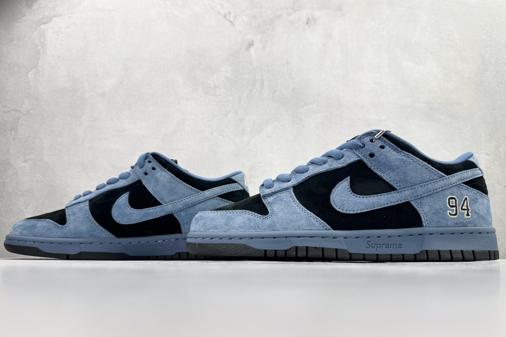 340 Nike x Supreme Dunk SB Low 米蓝 HQ8487-400