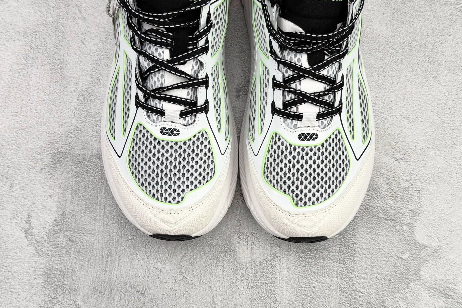 180 平台专供 HOKA ONE ONE U CliftOne9 黑白 1155370-BWHT