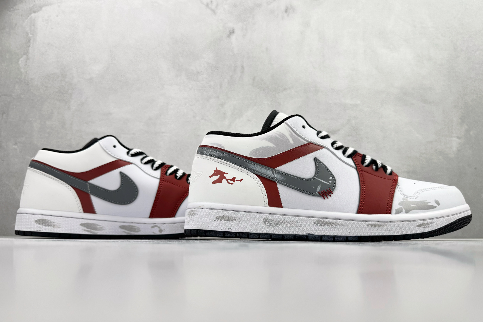 230 定制球鞋Jordan Air Jordan 1 白衣怒马 白红 5533558-132