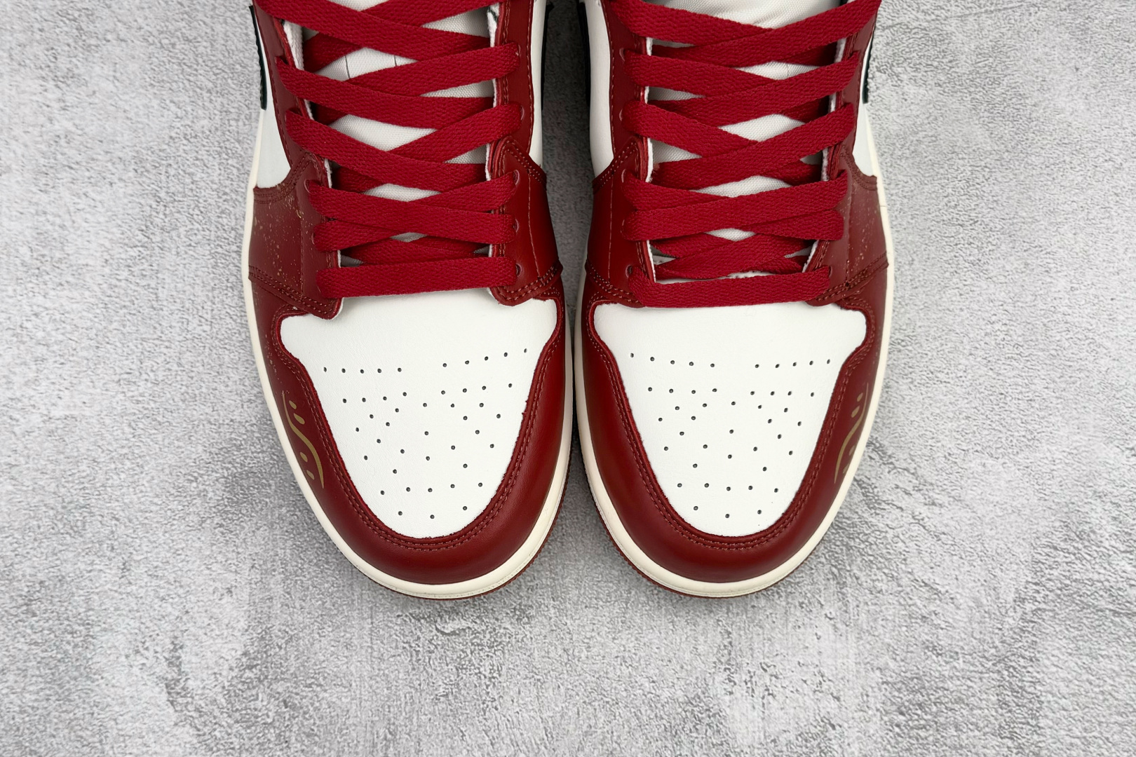 230 定制球鞋Jordan Air Jordan 1 午马之年 白红色 DQ8426-105