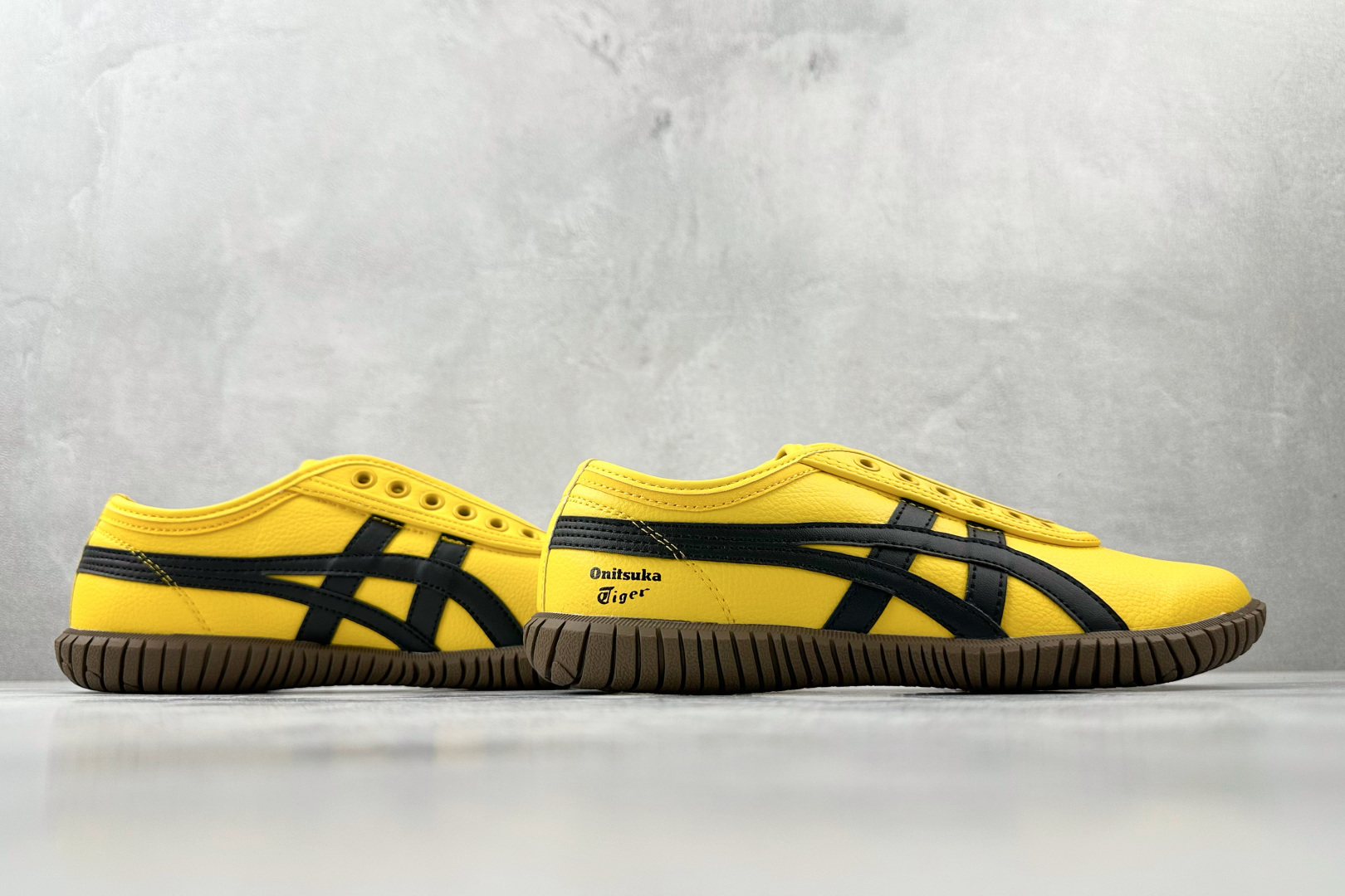 160 渠道特供 Onitsuka Tiger鬼塚虎 Tsunahiki Slip-黄色 1183C529-750