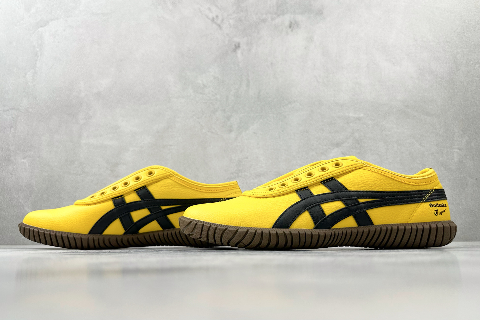 160 渠道特供 Onitsuka Tiger鬼塚虎 Tsunahiki Slip-黄色 1183C529-750