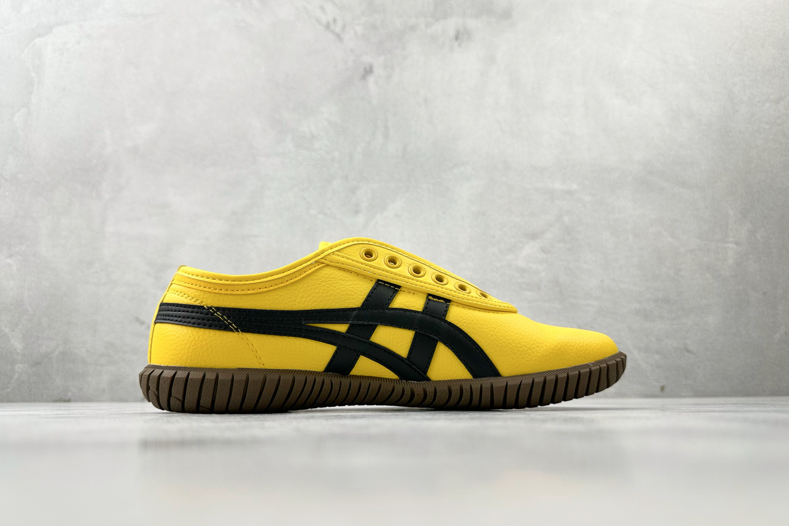 160 渠道特供 Onitsuka Tiger鬼塚虎 Tsunahiki Slip-黄色 1183C529-750