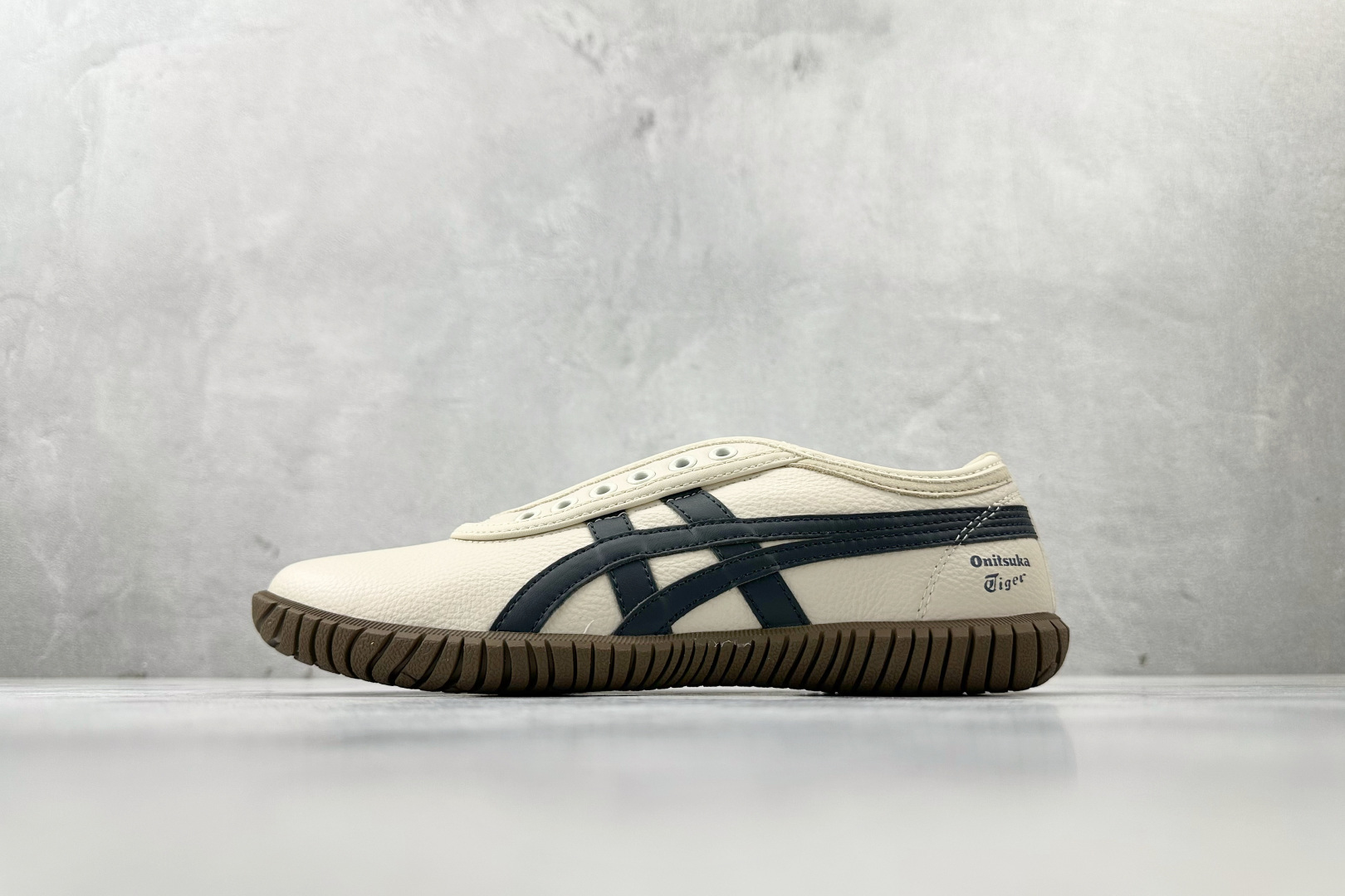 160 渠道特供 Onitsuka Tiger鬼塚虎 Tsunahiki Slip-米色 1183C529-200
