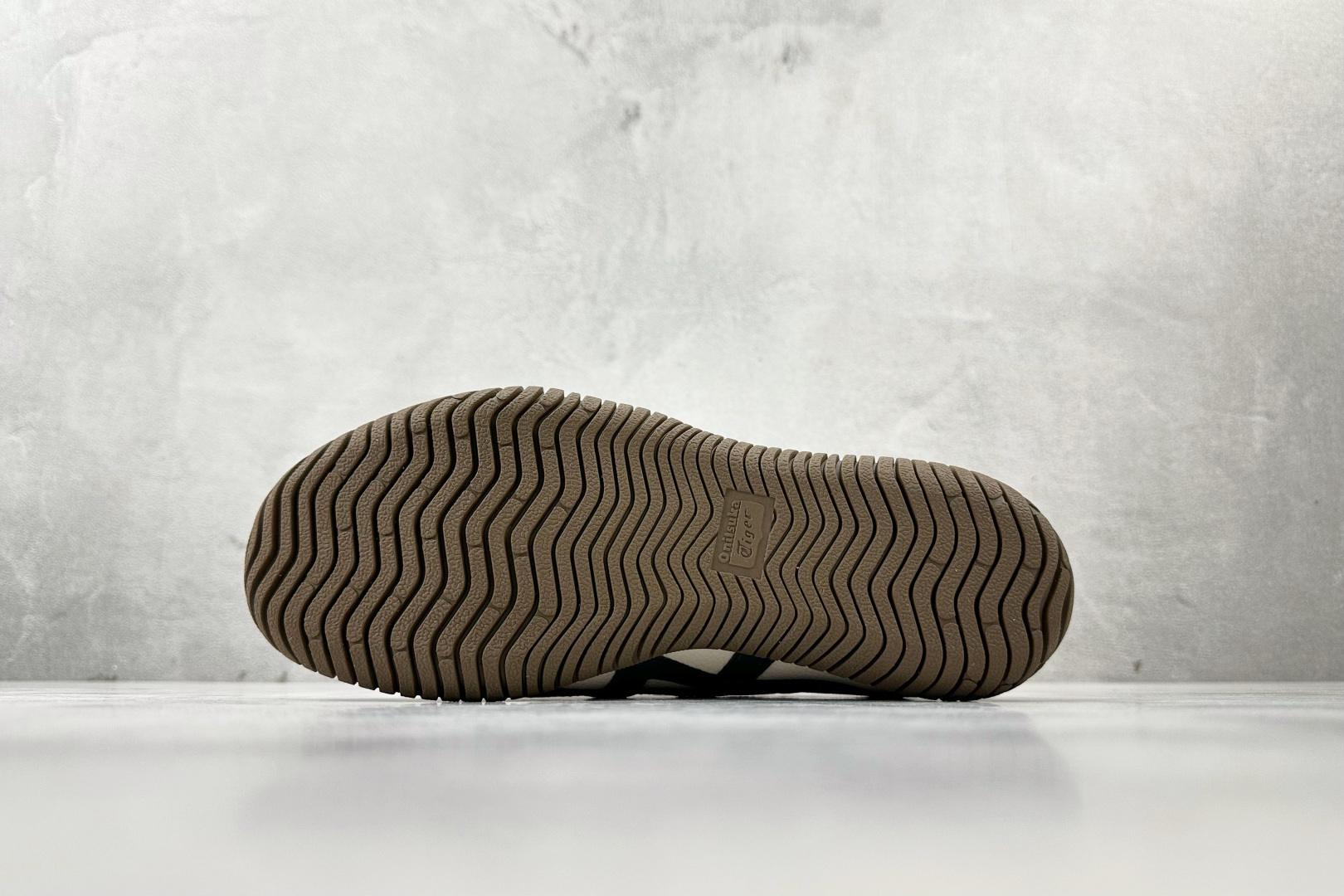 160 渠道特供 Onitsuka Tiger鬼塚虎 Tsunahiki Slip-米色 1183C529-200