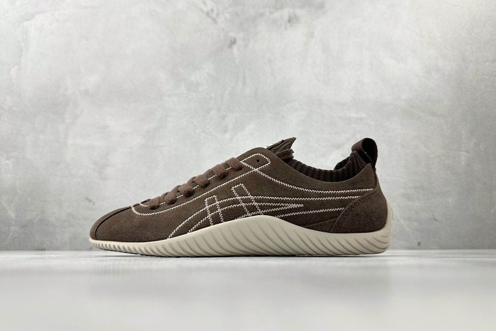 170 渠道特供 Onitsuka Tiger鬼塚虎 Sclaw 深棕 1183C489-201