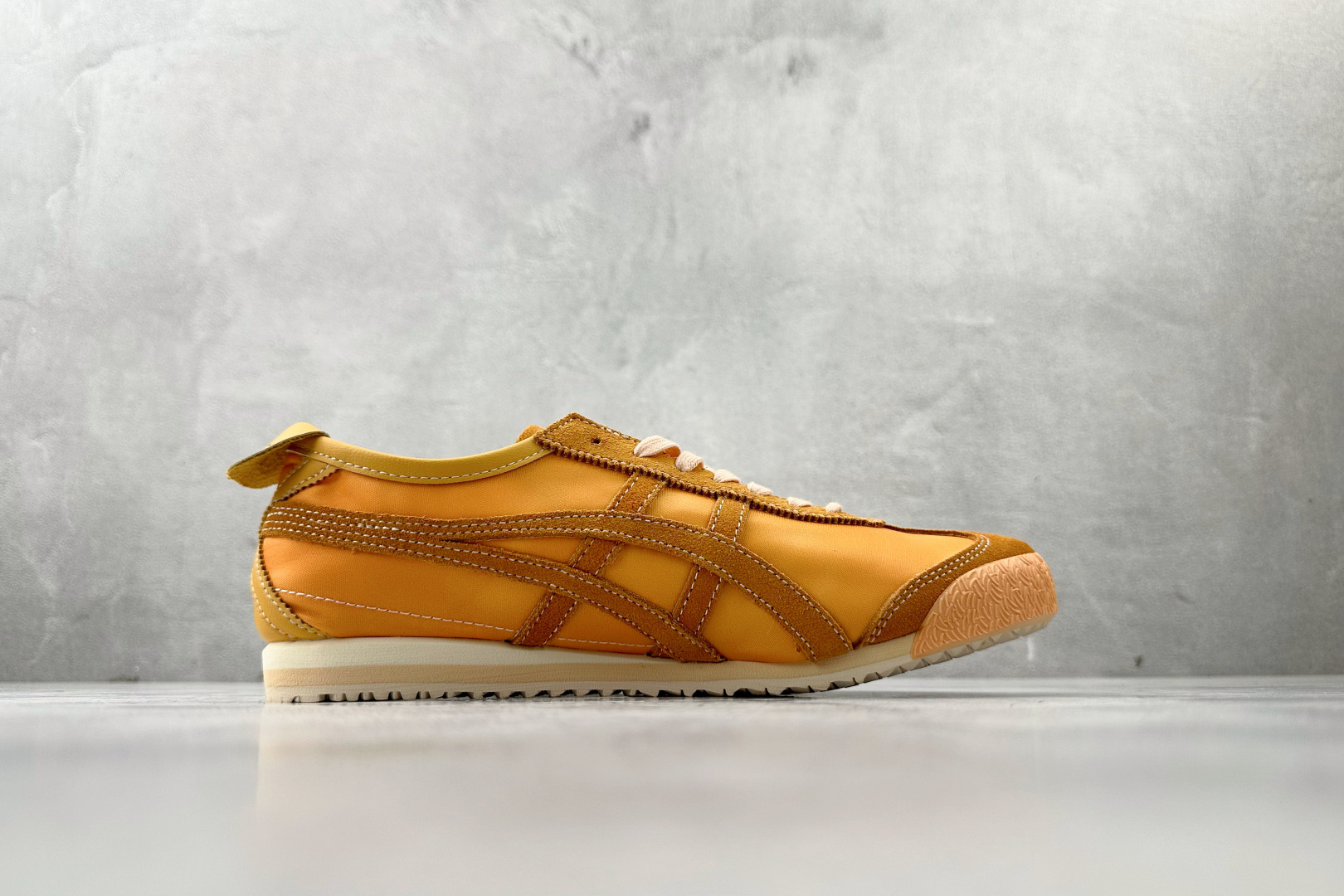 170 渠道特供 Onitsuka Tiger鬼塚虎 MEXICO 66 NM 橙色 1183C176-800