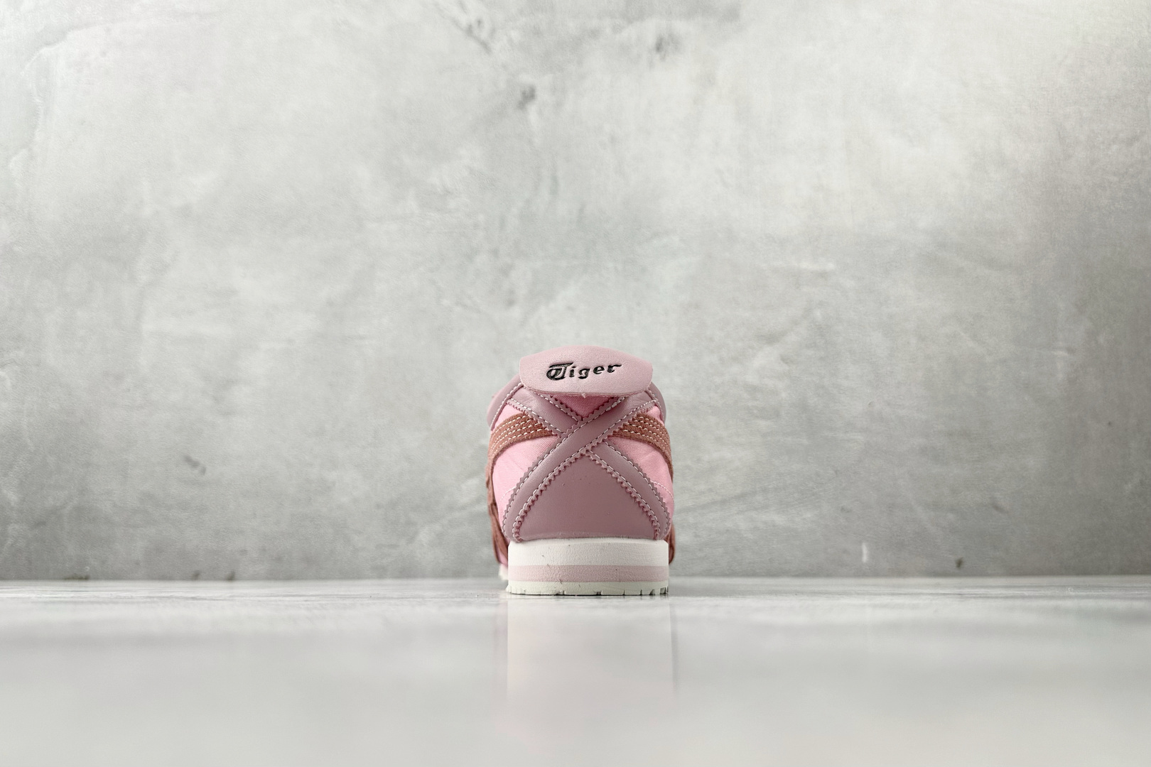 170 渠道特供 Onitsuka Tiger鬼塚虎 MEXICO 66 NM 粉色 1183C176-700