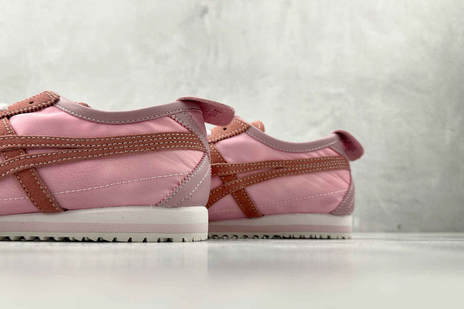 170 渠道特供 Onitsuka Tiger鬼塚虎 MEXICO 66 NM 粉色 1183C176-700