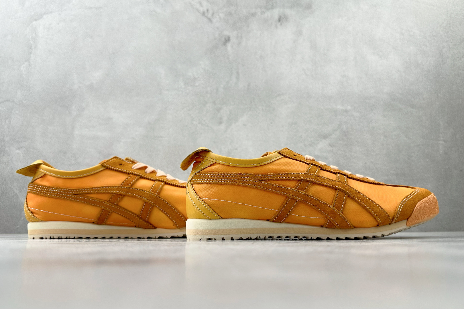 170 渠道特供 Onitsuka Tiger鬼塚虎 MEXICO 66 NM 橙色 1183C176-800