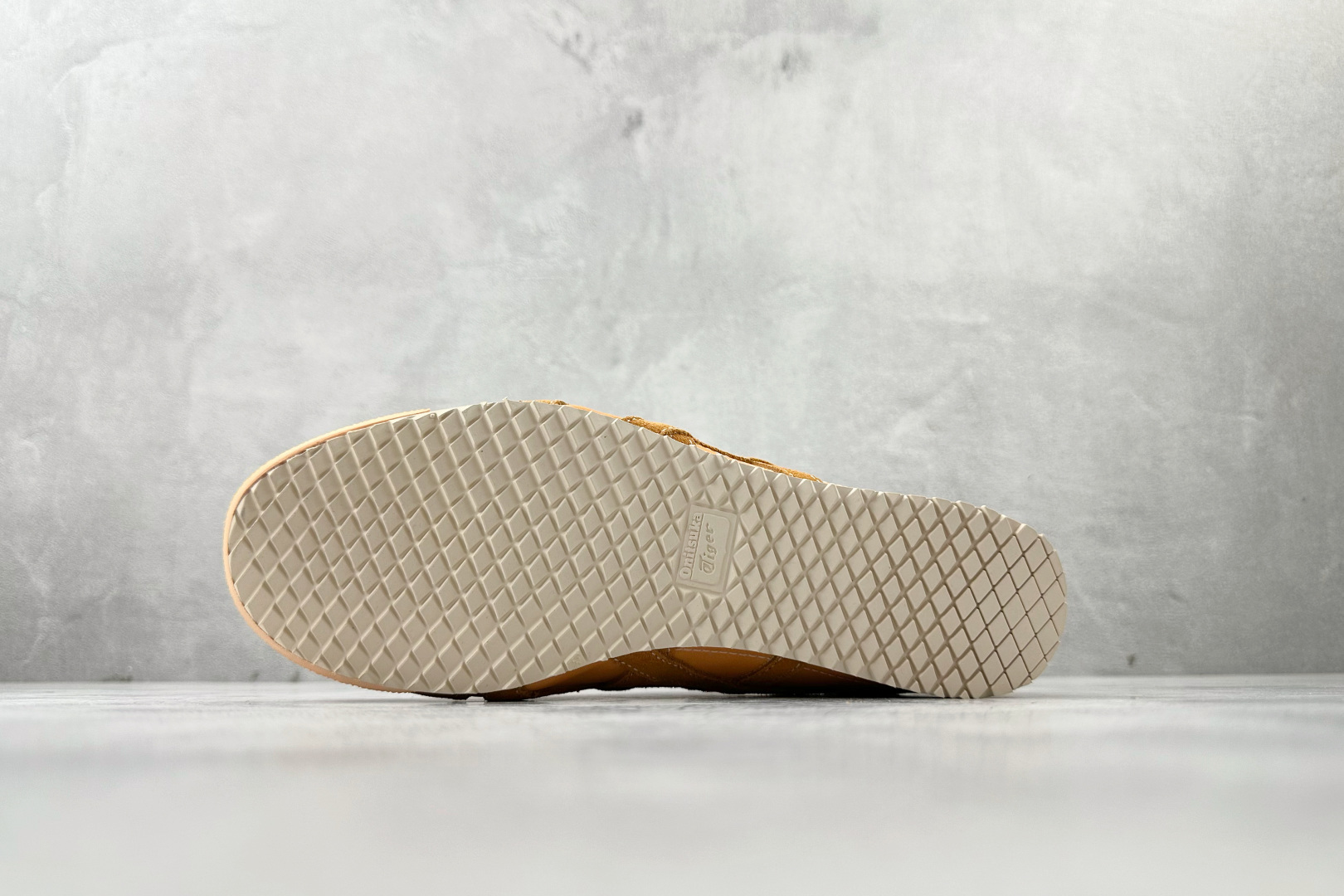 170 渠道特供 Onitsuka Tiger鬼塚虎 MEXICO 66 NM 橙色 1183C176-800